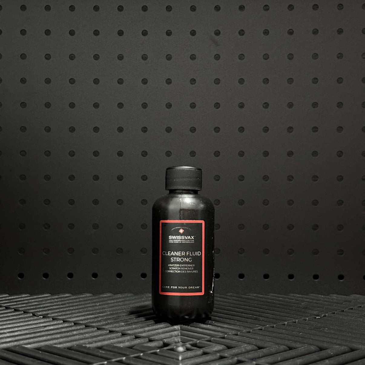 Cleaner Fluid Strong – Poder suizo para pulido manual | Swissvax