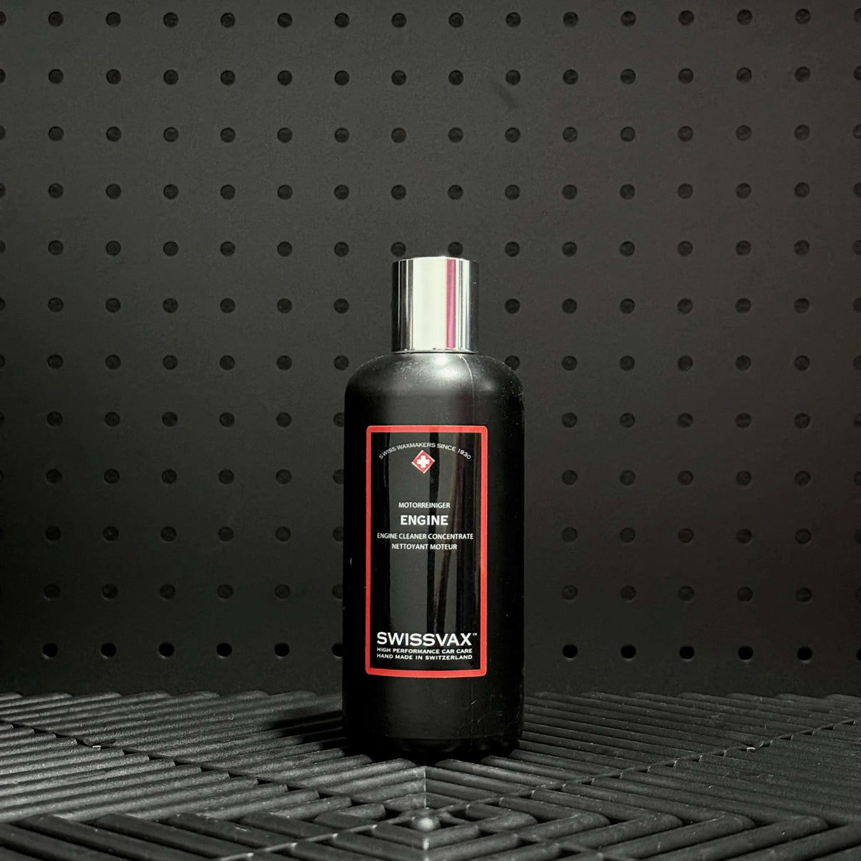 Limpiador de Motor - ENGINE | Swissvax: El arte suizo del detailing