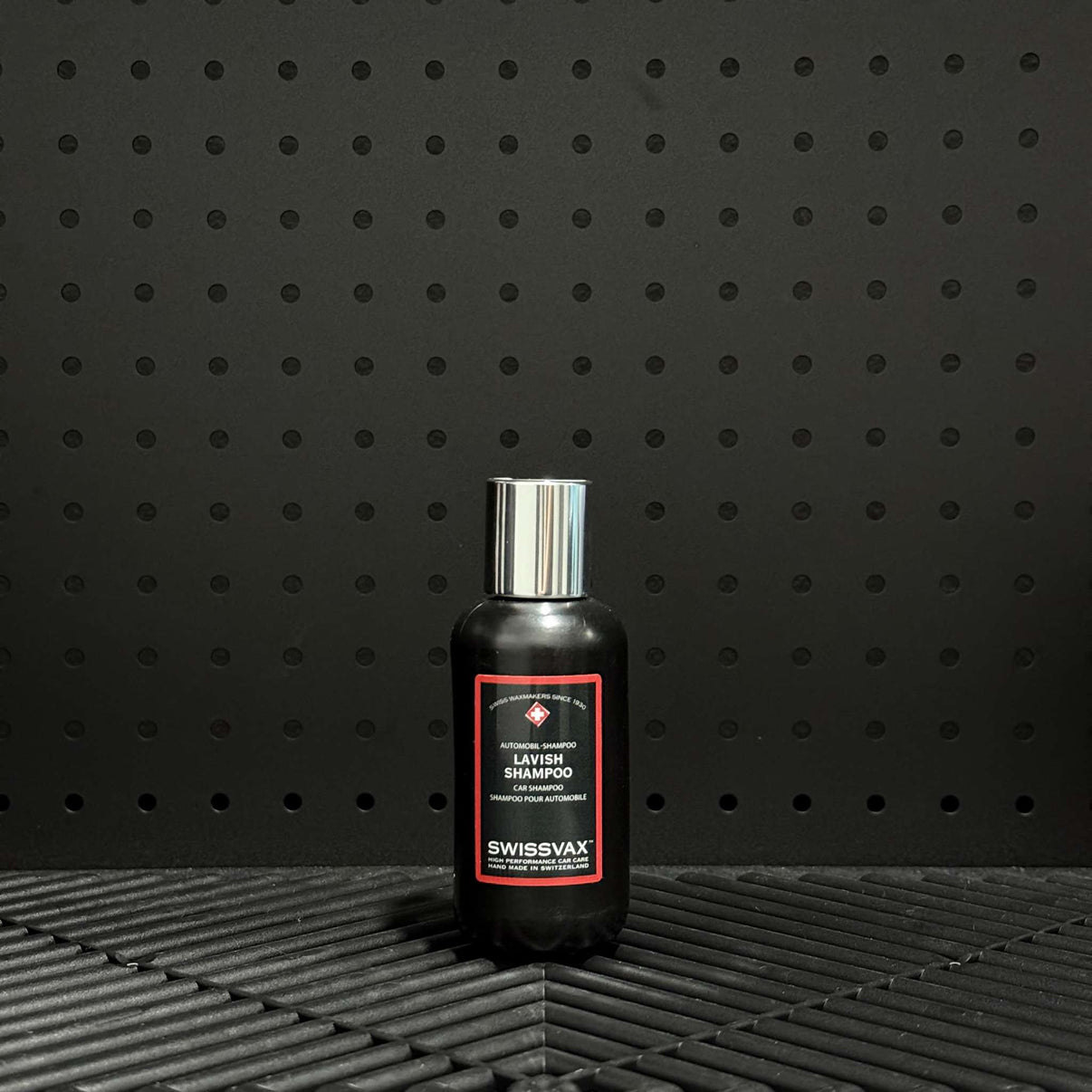 LAVISH Shampoo pH neutro | Swissvax - El arte suizo del detailing