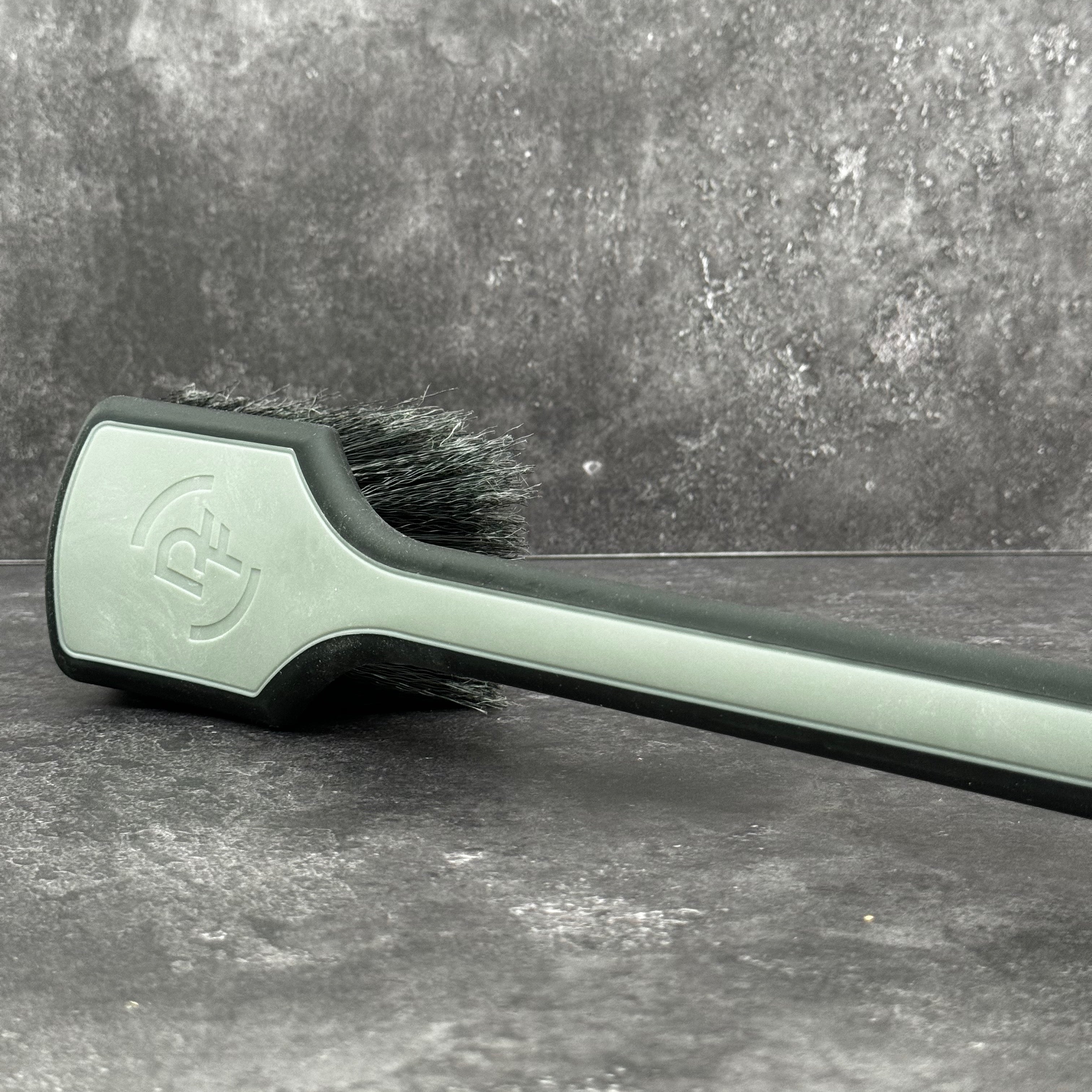 ProGrip Fender Well Brush (Cepillo para tolvas)