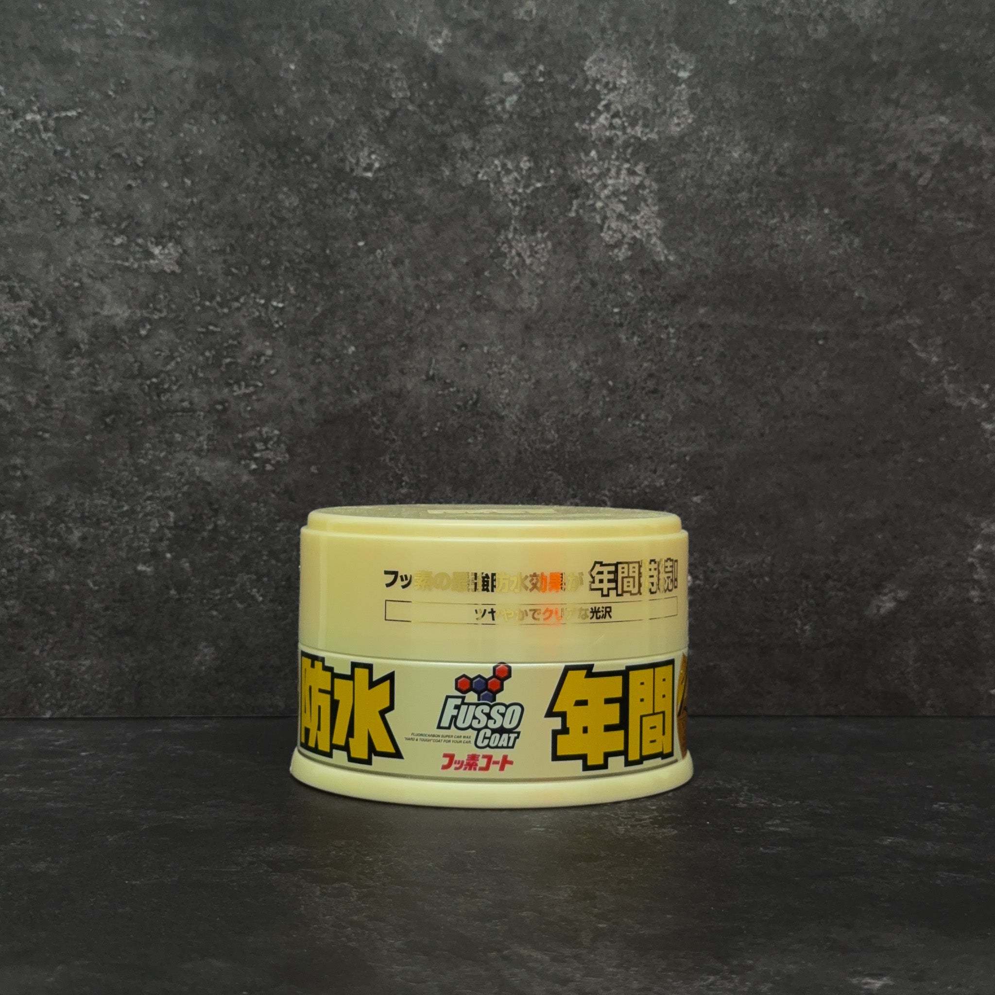 CERA SINTÉTICA FUSSO COAT 12 MESES DARK 200G - SOFT99 | Upper Car Care CERA SINTÉTICA FUSSO COAT 12 MESES DARK 200G - SOFT99 | Upper Car Care