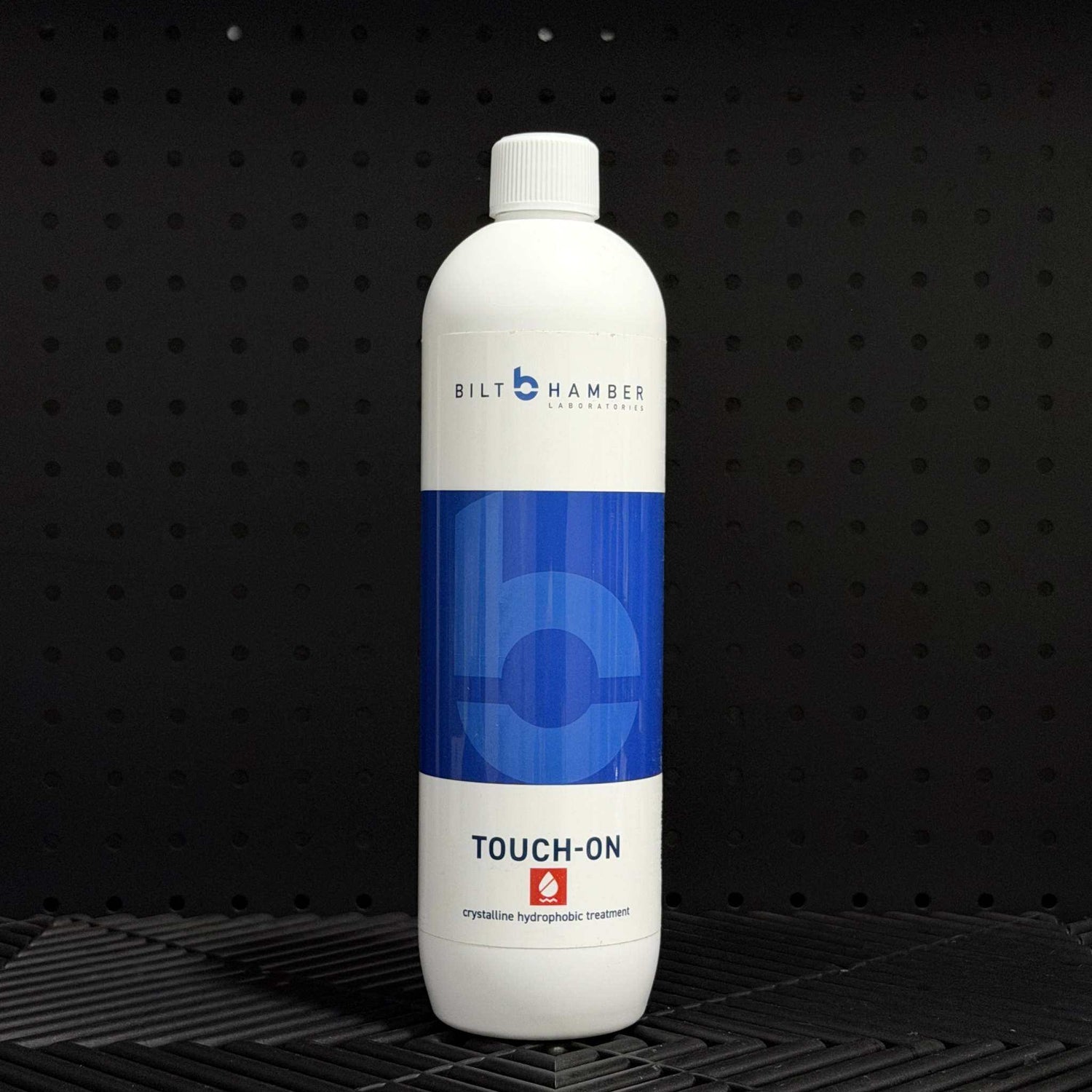 Aplicación de Bilt Hamber Touch-On protección cerámica hidrofóbica en vehículo